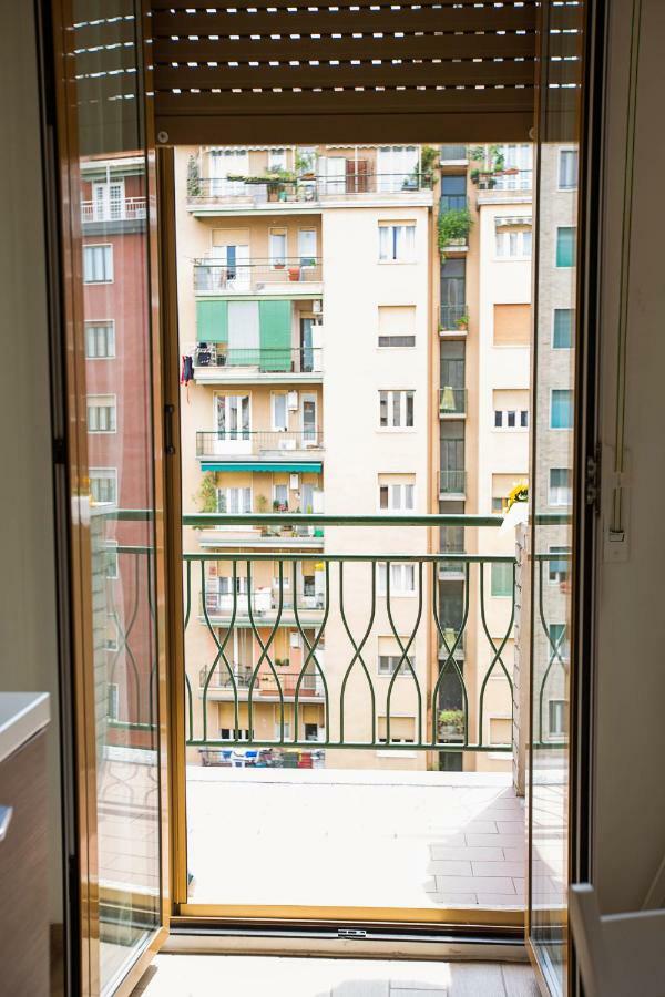 Lorenteggio Studio Apt Milão Exterior foto