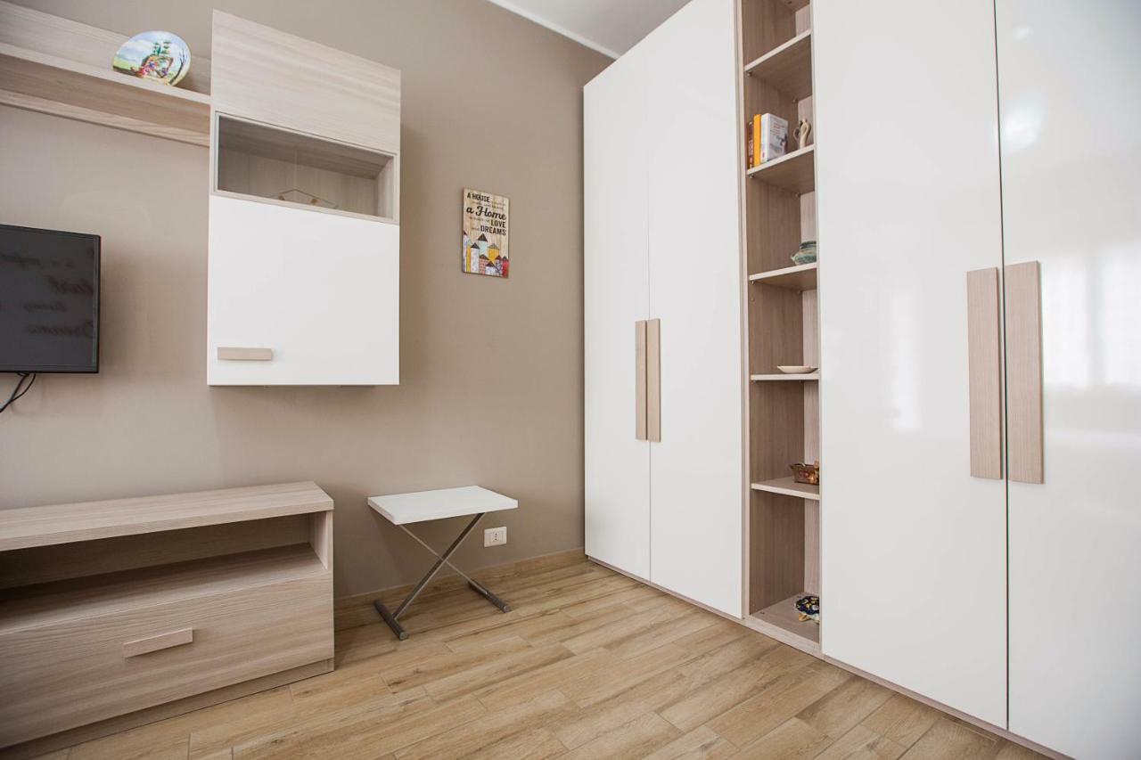 Lorenteggio Studio Apt Milão Exterior foto